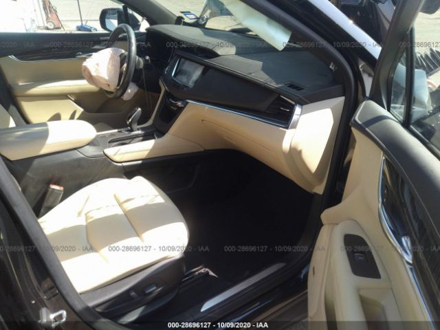 Cadillac XT5 2019 аукцион фото