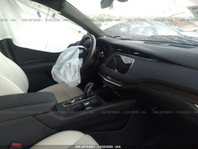 Cadillac XT4 2019 аукцион фото