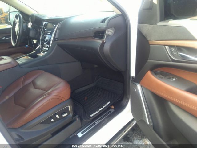 Cadillac Escalade 2020 аукцион фото