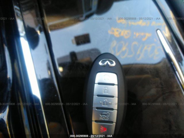 Infiniti QX80 2021 аукцион фото